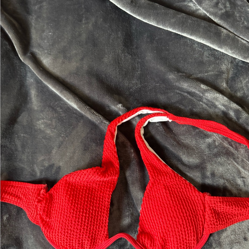 Red Textured Bikini Set - Picture 3 of 6